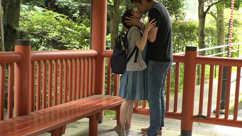 「パパには絶対内緒だよ？」 おじさんと二人っきり ハメまくり温泉旅行 生田みく - サンプル画像 - 2