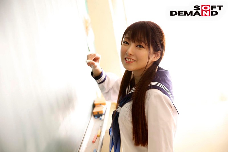 身長140cm なんだかイケナイことをしているような感覚に陥る幼気な少女。 平花（たいらはな） 19歳 SOD専属 AVデビュー - サンプル画像 - 8