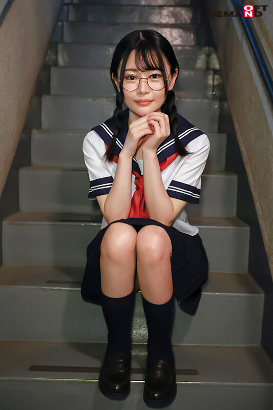 【急募！精子をいっぱい飲ませてくれる男性】アプリで見つけた超絶可愛い美少女はニコニコしながら精飲しちゃうごっくん大好きJ系？！ 響乃うた - サンプル画像 - 8