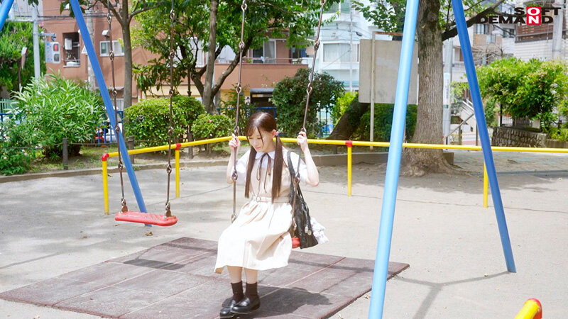 「中出しってきもちいいんですか？」136cmの大冒険。校内ではじめてのゴムなしセックス 美好柚伽 - サンプル画像 - 3