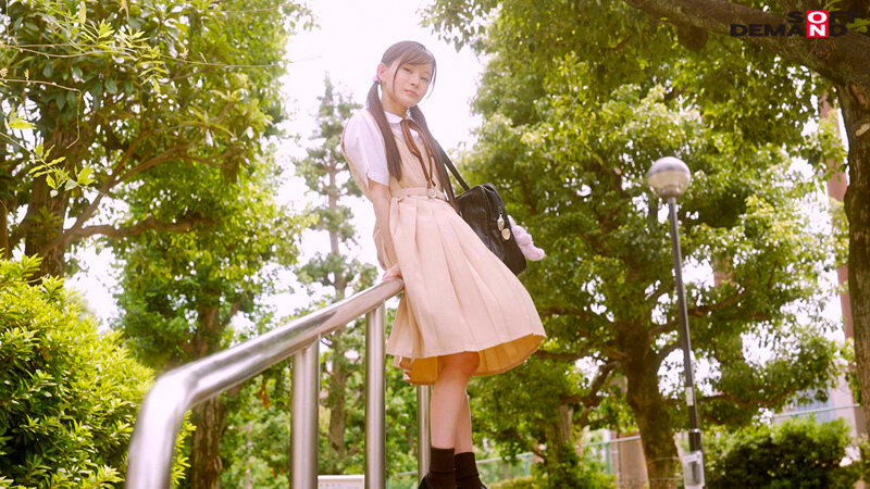 「中出しってきもちいいんですか？」136cmの大冒険。校内ではじめてのゴムなしセックス 美好柚伽 - サンプル画像 - 4