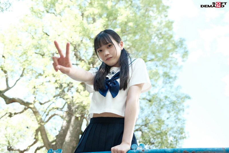 「生でしてみたいです」シャイな女の子が密かに憧れていたちょっと危なくてエッチな願望を叶える校外初中出しデート 望実かなえ - サンプル画像 - 16