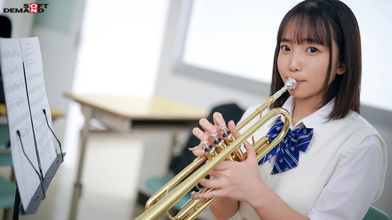 チ〇ポおしゃぶり大好きな吹奏楽部の音ちゃんは頼まれたら誰でもフェラチオしています 美咲音 - サンプル画像 - 3