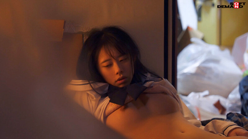 親不在の一週間、ゴミ部屋に住む叔父さんの絶倫悪臭チ●ポをいっぱいしゃぶらされて、お腹が膨らむまで何度も何度も種付けされた。甘井くるみ【圧倒的4K映像でヌク！】 - サンプル画像 - 8