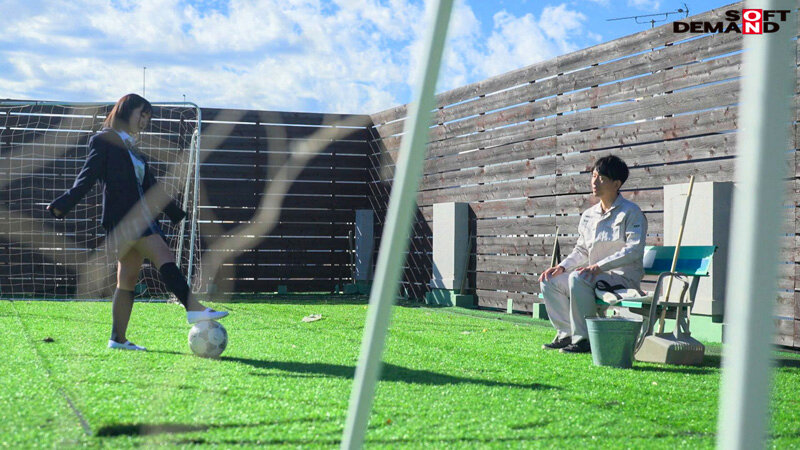 断り切れない性格で用務員と担任教師にストーキングリレーされ何度も中出しさせてしまうクラスのヒロイン 美咲音 - サンプル画像 - 5