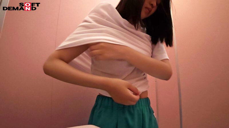SNSで出会ったクズ男にハマった結果、公衆トイレでさくっとヌくための肉おナホ要員にされた18歳の記録映像。最終的に都合のいいように扱われ続けて涙目になるまでマワしつくされる。 寺川ねね - サンプル画像 - 3