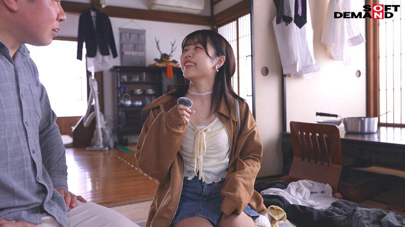 18歳おじさん性交 スレンダーな「あちゃん」を変態おじ達が住むシェアハウスにお届け！全員とエッチして仲良くなる共同生活チャレンジ 穂村あいね - サンプル画像 - 5