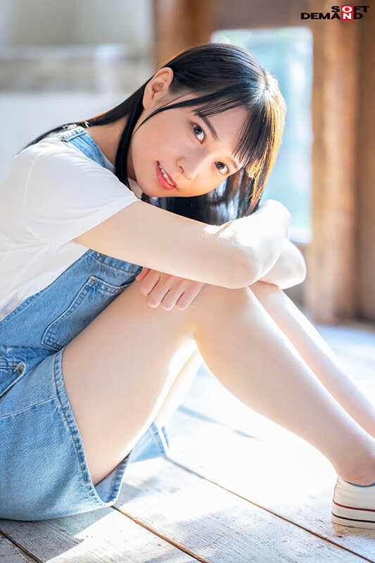 清楚な見た目に騙されるな!がっつりスケベな美少女アイドル 円井萌華 AV DEBUT - サンプル画像 - 4
