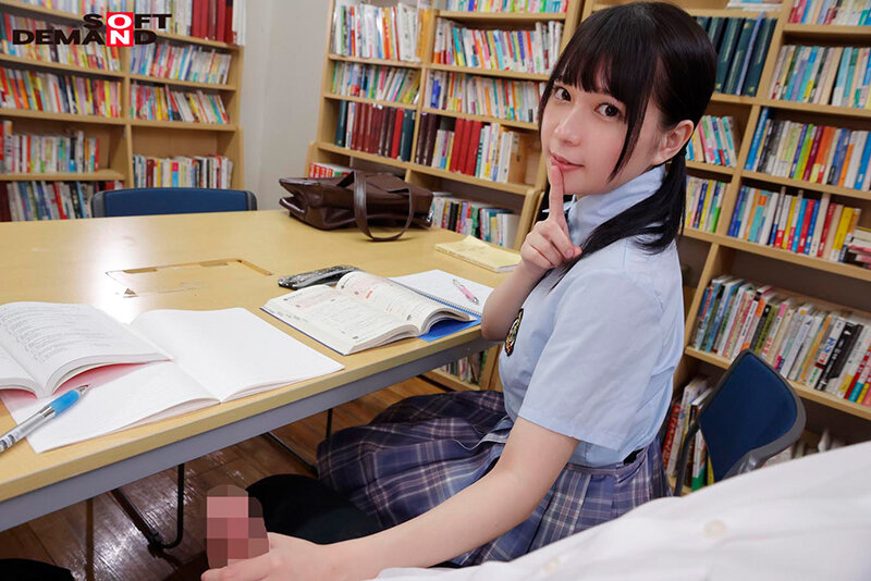 「ほら、時間ないんだから早く挿入れて!」人気アイドルのツンデレ幼馴染と休み時間にサクッとショートタイム校内時短SEX【完全主観】 円井萌華 - サンプル画像 - 10