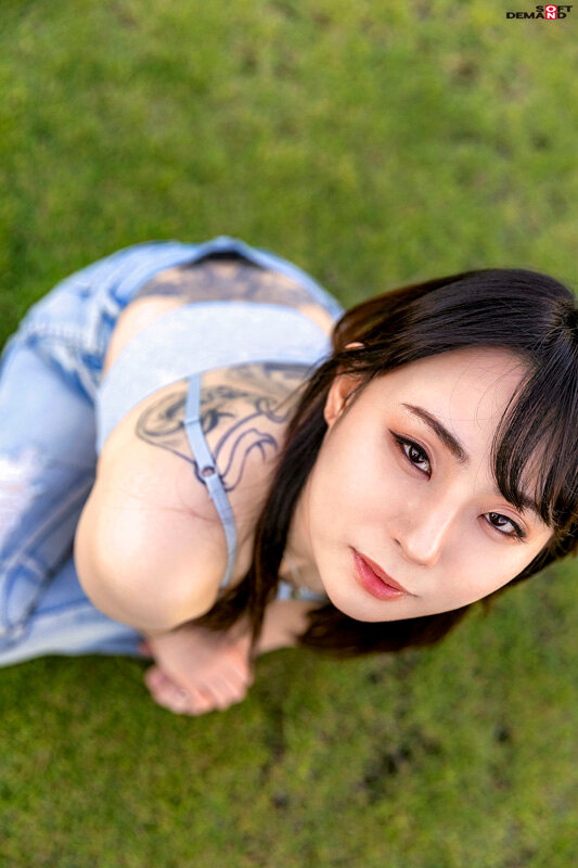 「5歳の娘の為に脱ぎます。」普段はクリーニング屋パート、背中にブラック＆グレイのママさんAV出演。 一条翡翠（仮）※人生初温泉。【圧倒的4K映像でヌク！】 - サンプル画像 - 3