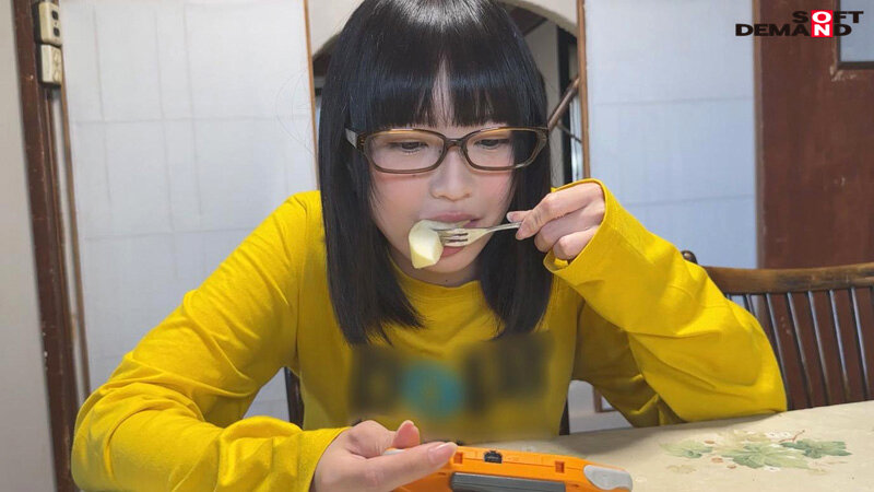 ドキュメント「アラサー喪女ニート」～ボクのお姉ちゃんは数年前と変わっていなかった～ チ×ポに目を輝かすロリ体型の干物姉（27） - サンプル画像 - 9