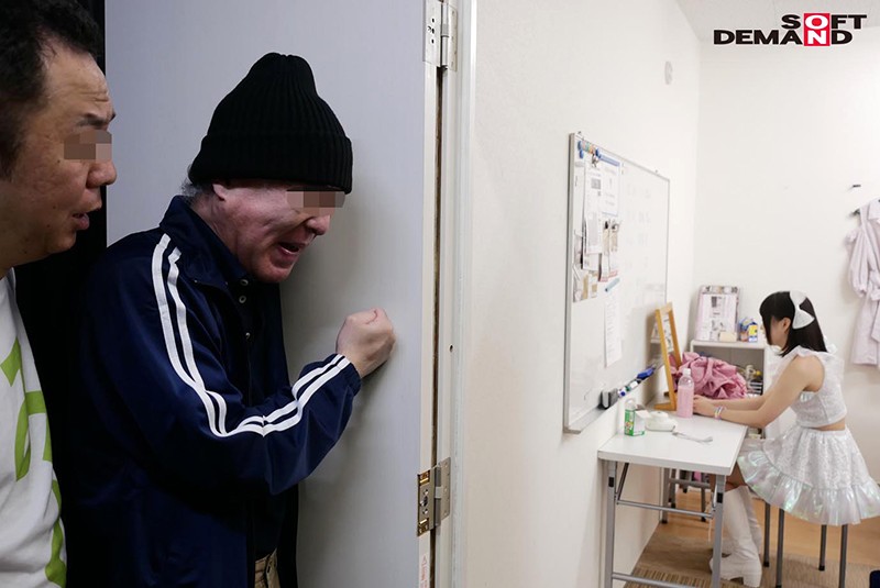 時間を止められる男は実在した！～チヤホヤされて調子に乗ってる地下アイドルをハメ倒し！編～ - サンプル画像 - 13