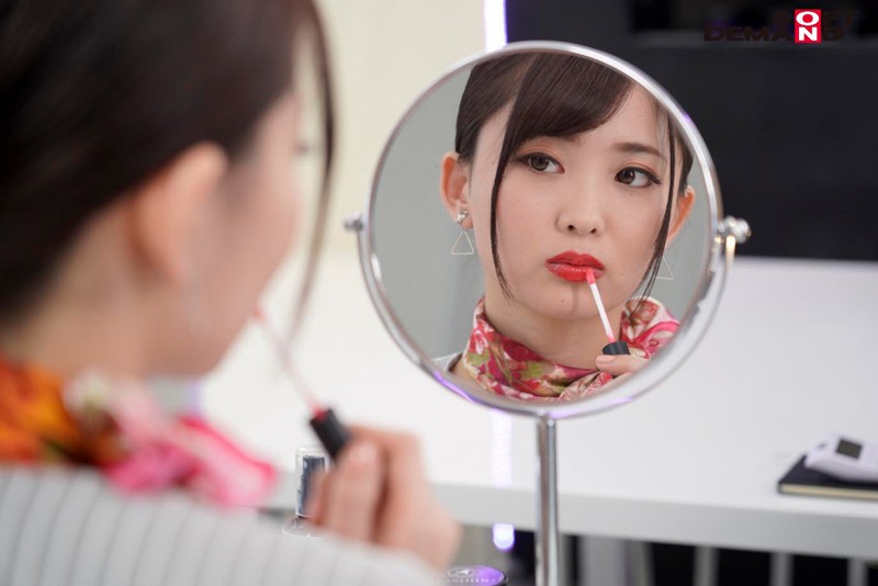 SEISHIDO デパートで働くセクシーな赤い口紅の美容部員の生フェラごっくんサービス - サンプル画像 - 2