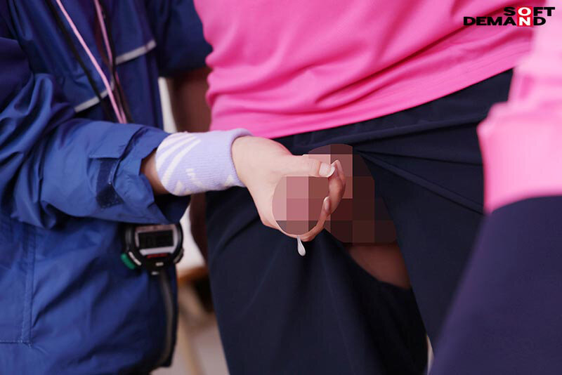 手コキに若き汗を捧げる女子●生たち。私立新中野学院「発射部」 - サンプル画像 - 11