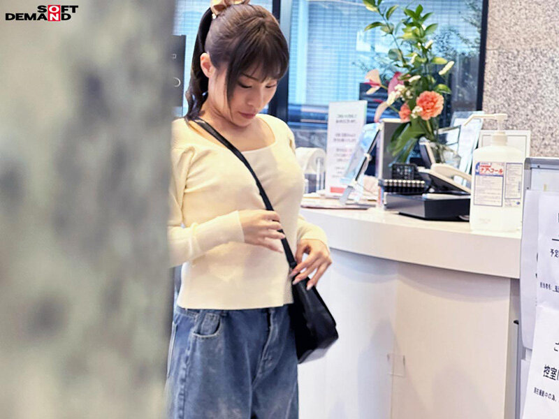 面接と称してオナニーやハメ撮りまでやっていた悪い社員のスマホに残っていた『梨木セリナ』さんのデータを勝手に編集し販売デビュー させていただきます。※スマートフォン推奨 縦動画 - サンプル画像 - 3