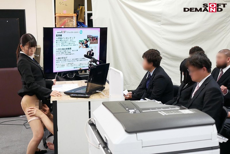 SOD女子社員 絶頂！イキまくり会社説明会2019 就活生の前でお漏らしせずにプレゼン出来るか？！我慢出来ないほどの強イカセに失禁絶頂72回 - サンプル画像 - 12