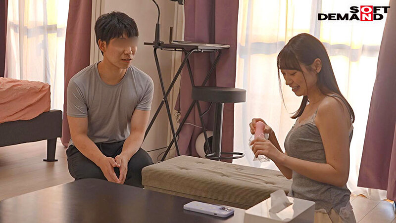 SOD女子社員中山琴葉 ユーザー様からのリクエストにお応えして痴女プレイに挑戦！自宅に突撃訪問されて困惑しながらも反応のいいM男を見て楽しくなって1泊2日責めまくる！ - サンプル画像 - 10