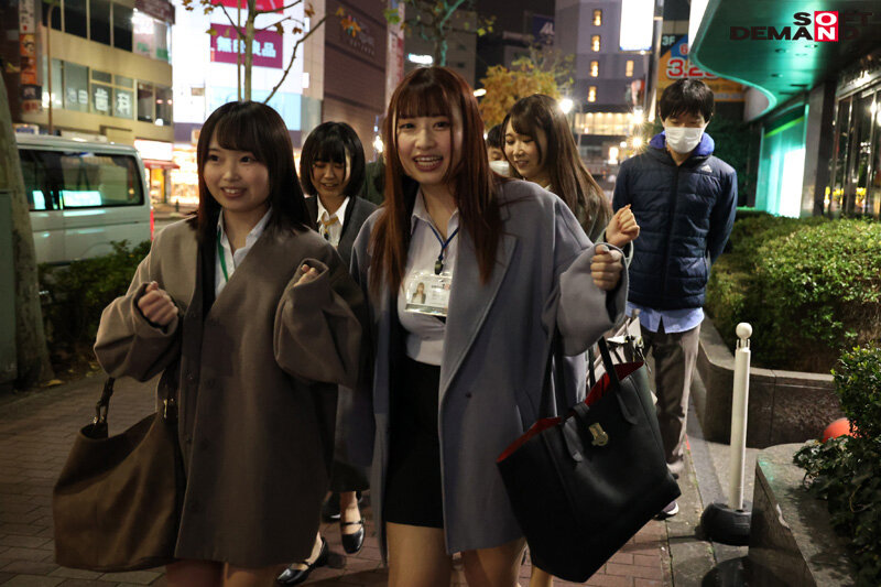 SOD女子社員 第40回 陽キャ女子社員にひたすら抜かれたいユーザー様達と、ラブホでお泊り王様ゲーム！ 20時～6時 夜通しずーっと‘王様の命令はぜったーい！！’ - サンプル画像 - 3