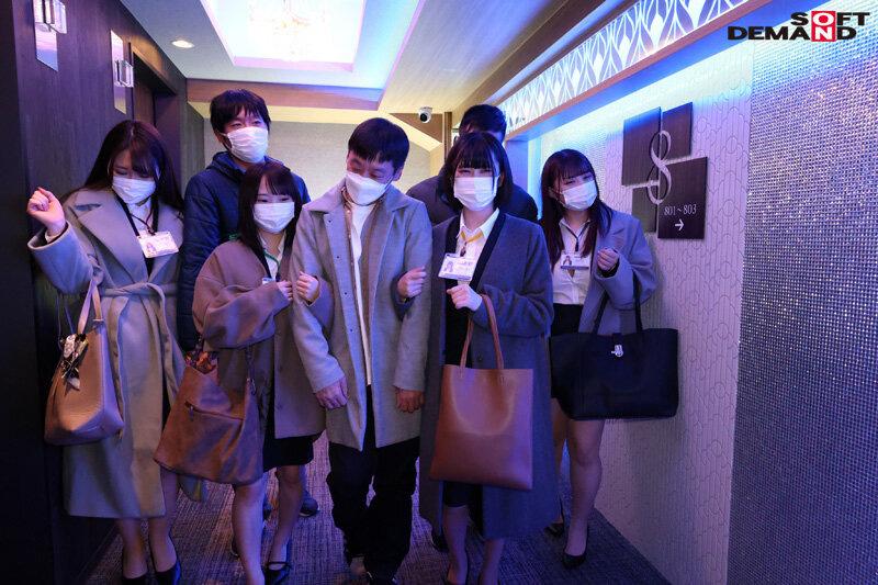 SOD女子社員 第40回 陽キャ女子社員にひたすら抜かれたいユーザー様達と、ラブホでお泊り王様ゲーム！ 20時～6時 夜通しずーっと‘王様の命令はぜったーい！！’ - サンプル画像 - 9