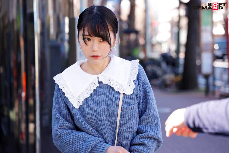 緊急発売！入社後すぐの研修期間中に隠れ巨乳と噂の低身長ロリフェイスの営業部 入社1年目 山下ちゃん（22）うぶすぎるプライベートSEX撮れました！ マイペースでちょっぴり天然だけど、仕事になると人一倍責任感が強いしっかり者！ 研修での仕事を通じて興味の… 山下茉央 - サンプル画像 - 4