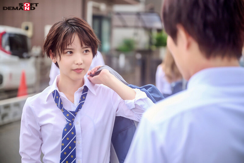 ボーイッシュでイケメンな女友達に「おっぱいが大きくなってるか揉んでみて？」と言われて、そこから会うたびにおっぱいチェックすることになった…柴崎はる - サンプル画像 - 4