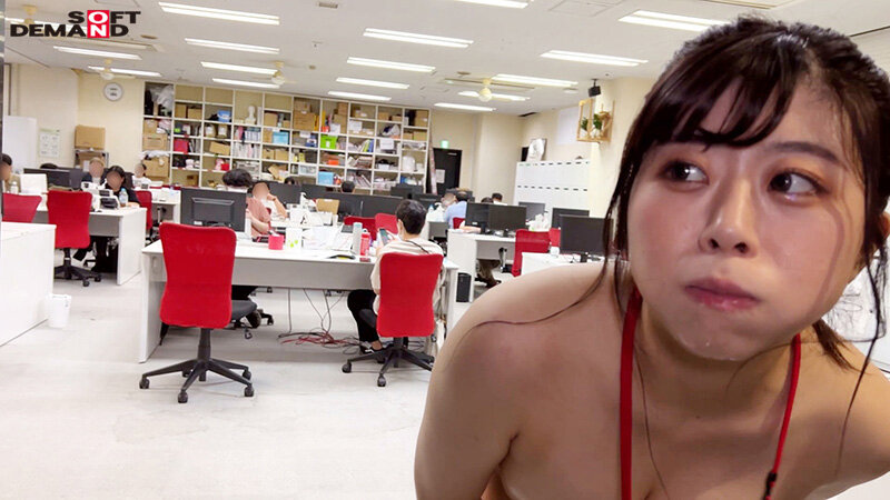 業務中の社内でひとりだけ全裸！セクシュアル健康診断＆全裸疾走ペロしゃぶ体力測定 SOD女子社員 飲食事業部 新卒1年目 岡部侑衣乃 ハイエロポテンシャルタスクシート2【圧倒的4K映像でヌク！】 - サンプル画像 - 12