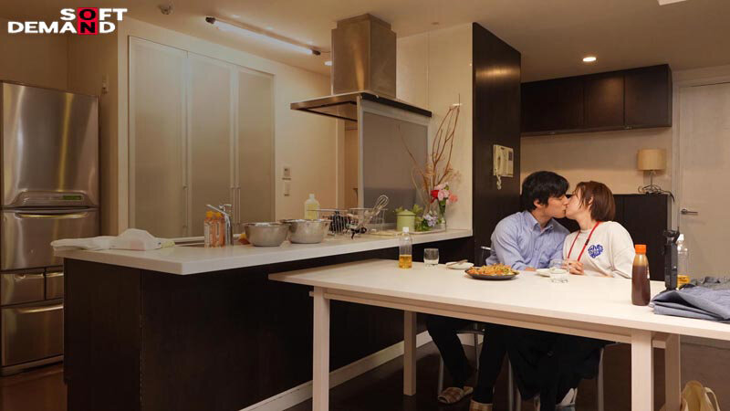 AD新田 舐めキス求めあいSEXデート 密室2人きり定点観察【大量キス、ロングクンニ】恋愛練習 SOD女子社員 制作部 新田好実 - サンプル画像 - 10