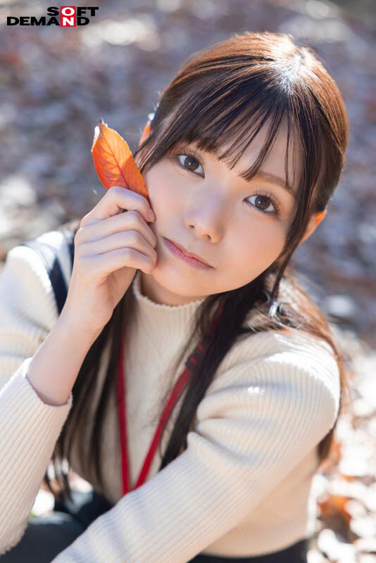 宣伝部 松永あかり 2度目のAV出演 はじめて尽くしの5日間に密着！ こっそり露出 主観フェラ ローションプレイ 玩具オナニー 3P - サンプル画像 - 19