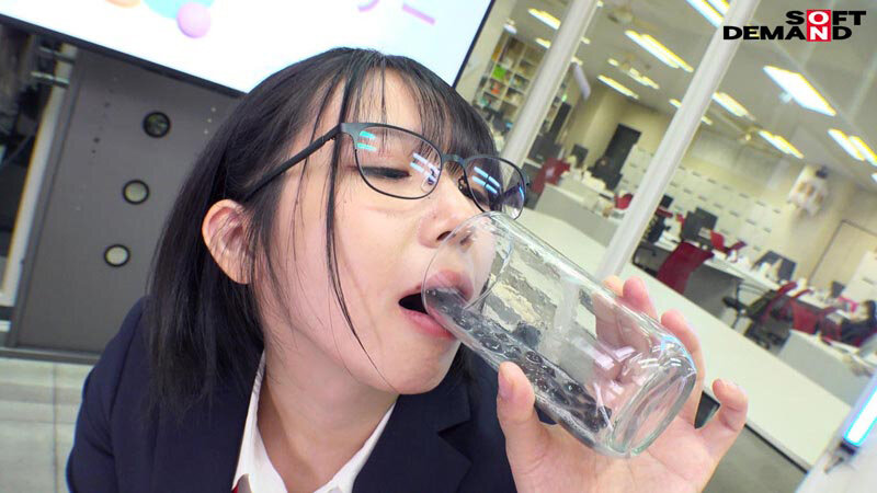 「ザーメンと最も相性の良い食べ物は何か？」をSOD女子社員3名が真面目に検証してみた結果 計46食の濃厚ホンモノ精子でお腹いっぱい 咀嚼でじっくり味わいごっくん飲み込むザ～汁マリアージュ食ザー実験 SOD性科学ラボ REPORT23 - サンプル画像 - 20