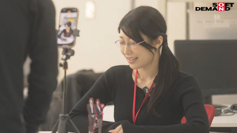 秘書 守屋よしの 会社のために中出し解禁 - サンプル画像 - 3