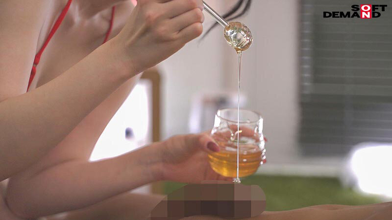 【福利厚生】従業員の日々の疲労回復を目的とした、「ビキニマッサージ」サービスを試験導入いたします。担当:守屋よしの - サンプル画像 - 18