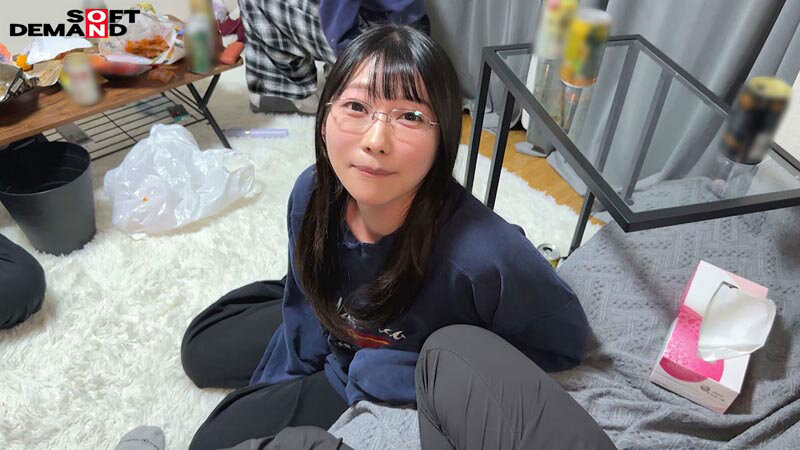 業務終わり、上司の送別会で宅飲み乱交、早漏イキする秘書 守屋よしの - サンプル画像 - 6
