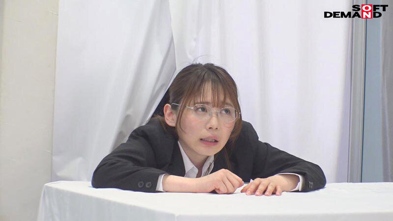 SOD女子社員人事部2年目与田ひかげが悶絶ガマン業務に挑戦！未来の後輩が見守る中で責められ会社説明会！ - サンプル画像 - 5