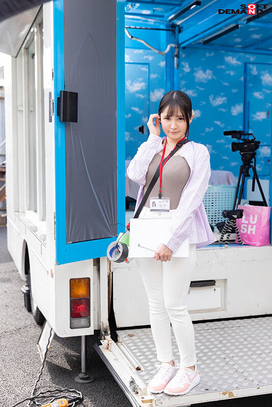 元地方局アナ転職!SOD入社2週間目 元気なGカップ美人ADが初めてのロケ「マジックミラー号 街中で声を掛けた心優しい保母さんが童貞くんを赤面筆おろし!」でナンパ失敗でまさかの代打AV出演?? - サンプル画像 - 2