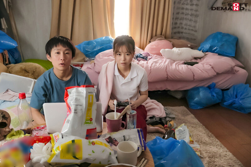 7年間汚部屋で引きこもり生活をしている中卒妹は初体験を寝ているボクで済ませ、その後もボクを逆夜●い（避妊具ナシ）して性欲処理しているのを知っている。 樟葉杏 - サンプル画像 - 15