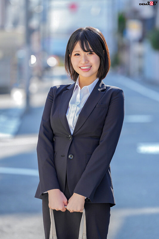 マジックミラー号 新社会人OLさん入社祝い応援企画 新導入アイテム「お助けシール」で局部を隠すと逆に恥ずかしさ倍増！赤面羞恥野球拳対決！桜色の美乳OL 5名収録！ - サンプル画像 - 13