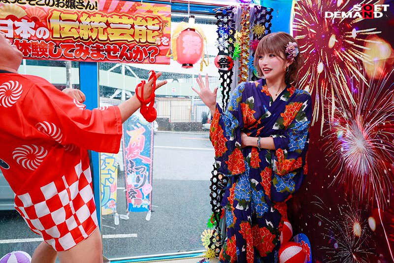 マジックミラー号 夏祭りだよ！！ 花火大会へ向かうほろよい女子限定 赤面羞恥浴衣野球拳対決 超豪華 6名収録4SEX＋W手コキ245分SP - サンプル画像 - 13