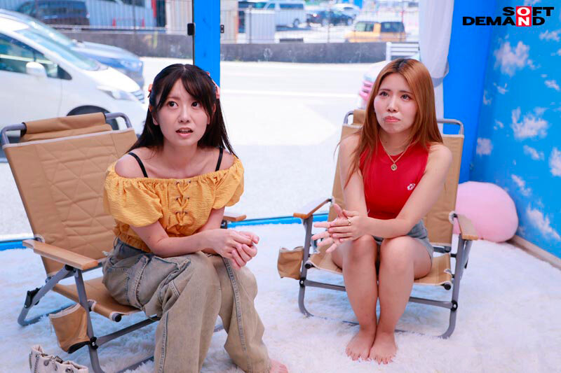 マジックミラー号 友達同士のオナニー見せ合い初体験！友達に見られながら指に電マにエスカレート！ さらに「生チ○ポを擦ってみませんか？」と提案するとヌルっとオマ○コに挿入し生ハメSEX！ - サンプル画像 - 16