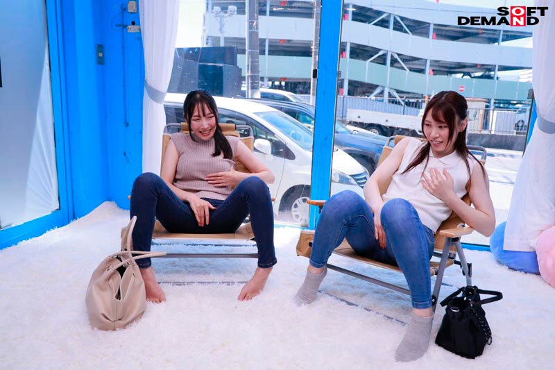 マジックミラー号 友達同士のオナニー見せ合い初体験！友達に見られながら指に電マにエスカレート！ さらに「生チ○ポを擦ってみませんか？」と提案するとヌルっとオマ○コに挿入し生ハメSEX！ - サンプル画像 - 2