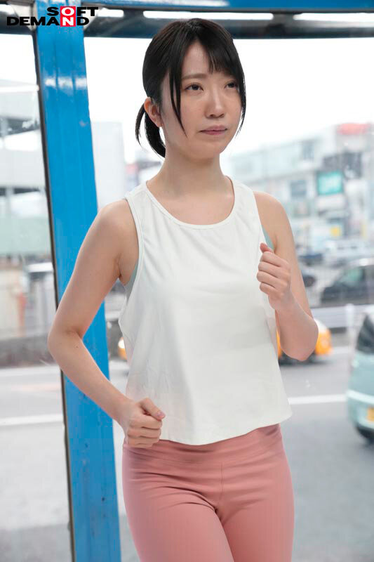 マジックミラー号 マンスジくっきり 美ジョガーナンパ ジョギング直後の全身から汗が噴き出る美ジョガーさんの股関節へストレッチ…からの電マ！着衣イキしまくりのアラサーオマ○コはデカチ●ポの誘惑を振り切れるのか？ - サンプル画像 - 18