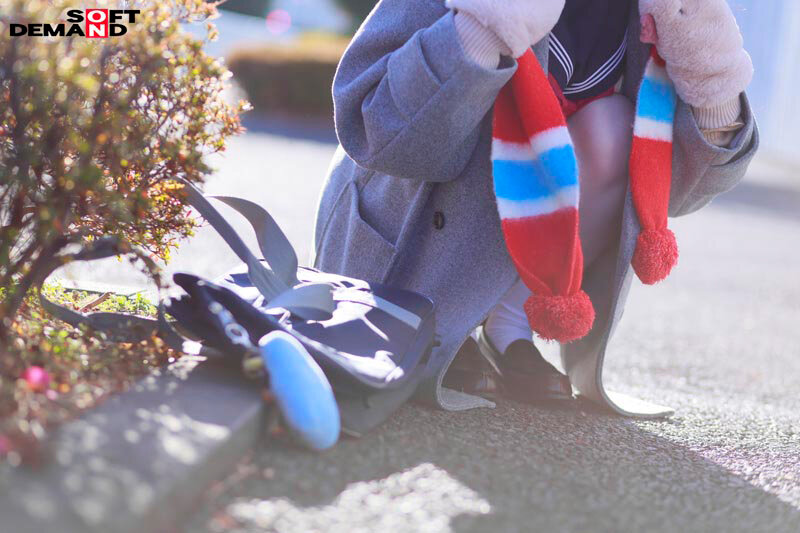 マジックミラー号 10代の学生男女が身体と相性で挑戦！ アオハル2人3脚！ ちょっとオトナのピクトグラムチャレンジ！ 全て成功したら、最新スマホをプレゼント！ 近くなりすぎた距離感が若い性欲を弾けさせる！？ ヤッてはいけない友達同士が禁断SEX！？ - サンプル画像 - 17