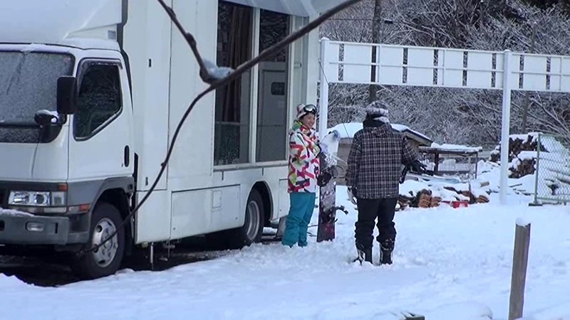 向井藍 マジックミラー号 ナンパ待ち 真正中出し編 in ゲレンデ - サンプル画像 - 6