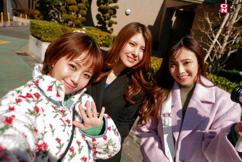 女子会中のホテルにウーバーM男をお届け！～一晩を使い果たし3人のドスケベ痴女達が、絞りまくる！～「おチ●チ●バカになるまでザーメンだしちゃいなよ～♪」 - サンプル画像 - 2