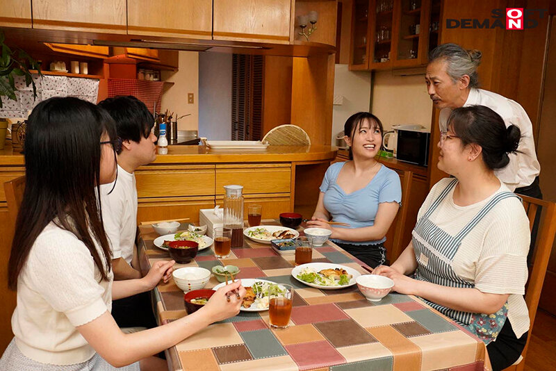 「彼女はまだ、僕のことを童貞だと思っている」彼女（20）よりもおっぱいの大きい彼女の妹に誘惑されて、何度も何度も中出しSEXしてしまった 伊南えりか - サンプル画像 - 7
