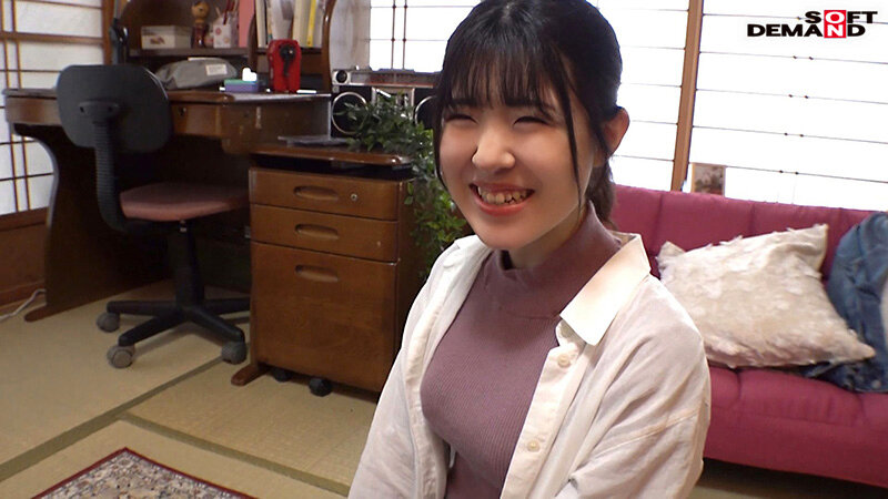 イラマチオで泣く女は、好きですか？ 実家でAV初撮り 家入ゆり - サンプル画像 - 6