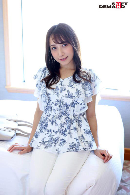 人生で最も安定を大切にしてきたんですが、子育てが落ち着いたら子宮が疼いてきました。 川村まなみ 32歳 AV DEBUT - サンプル画像 - 2