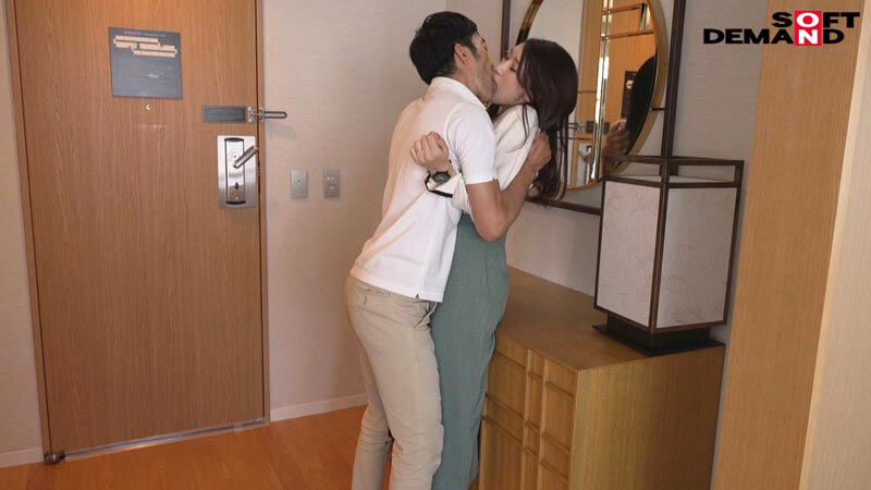 極上のプロポーションと性への好奇心を持て余す高身長170cm美人妻 小谷舞花 29歳 第3章 転職したばかりの夫を献身的に支える良妻が日に日に増す性欲を発散する初体験だらけの3セックス 3P・おもちゃ責め・目隠し拘束…今まで知らなかった快感に、我を忘れてよいしれる - サンプル画像 - 4