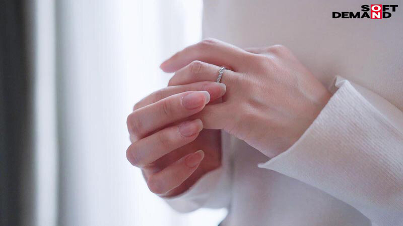 いつでもにこやかに話を聞いてくれる慈愛ママ、満ち溢れた性欲と向き合うことを決意した。相良明里 32歳 AV DEBUT - サンプル画像 - 6
