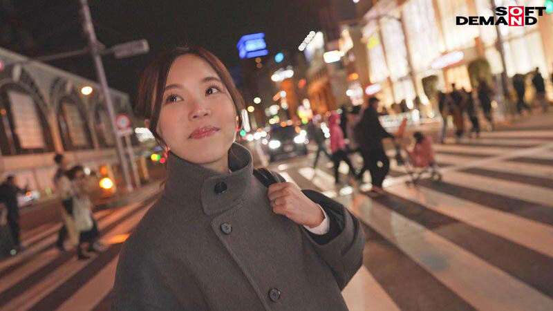 都内保険会社で働くFカップ若妻ファイナンシャルプランナー 三上咲 32歳 素人人妻がAV初出演 - サンプル画像 - 11