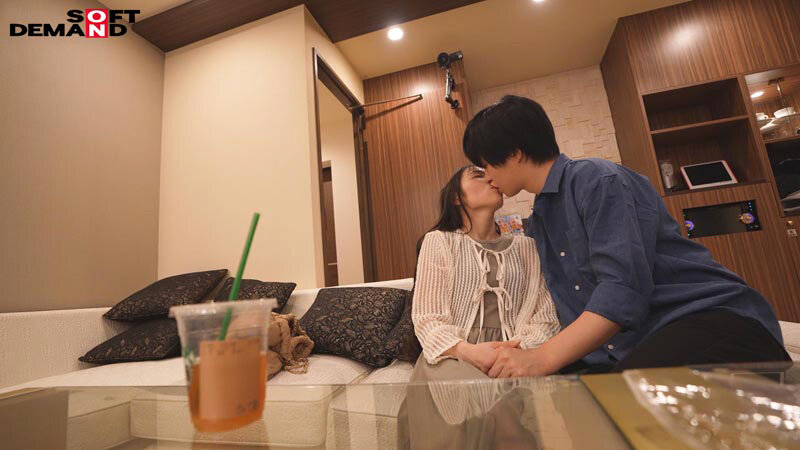 生まれて初めて 男の人の精子飲んじゃいました 埼玉県春日部市在住の敏感ママさん 玉井晴香 第4章 地元を離れて年下男子と手つなぎデート後、旦那も忘れて貪りSEX - サンプル画像 - 12